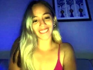 Webcam busty blonde stripped covered by oil anal masturbate
