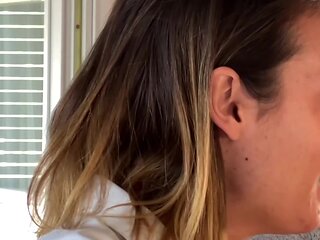 Vittoria is struggling to wait... - Jacquie et Michel TV