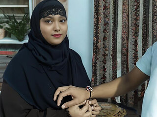 Muslim Stepsister in Hijab Fuck Hindu on Rakshabandhan