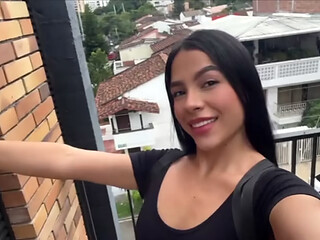 Nunca hab&iacute_a hecho una Locura as&iacute_, me masturbo En P&uacute_blico, La Favorita de Medell&iacute_n