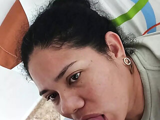 Beautiful Girl Deepthroat Sucker