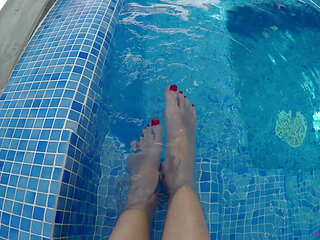 Hot Tub Toes