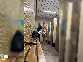 Seguran&ccedil_a Fazendo Pega&ccedil_&atilde_o no Banho