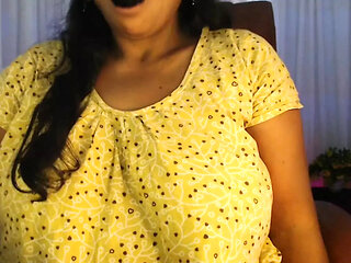 Sexy Hot Girl Boobs Press Gug in Mouth Show Dildo Show.