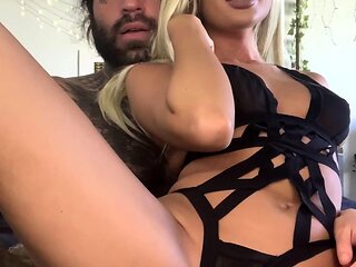 Amateur Blonde With BIG BOOBS Hot Free Cam Show