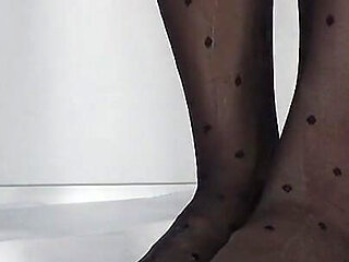 I Pee on My Beautiful Feet in Stockings