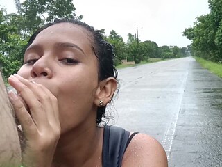 Public topless babe gives real public sex a try