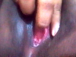 Mujer cachonda no se aguanta las ganas