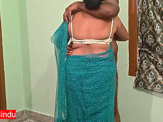 Sexy Bhabhi in Transparent Saree Showing Hot Navel