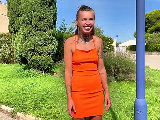 M&eacute_lanie, belle blonde, veut du sexe brutal !