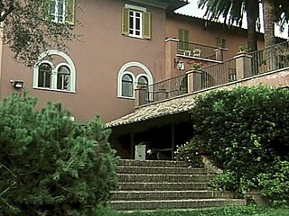 At Moana Pozzi's Club Pussy for Everyone