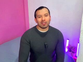 Empleado Carpintero dotado se folla a pelo a twink culon dentro del trabajo! Relato sexual
