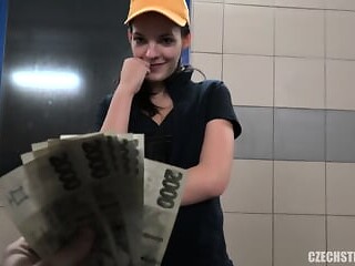 Anie Darling gets a sensual car wash