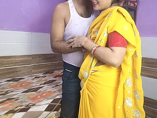 Desi Beautiful Bhabhi Calls the Neighbor's Brother-in-law to Her Bedroom and Fucks Him