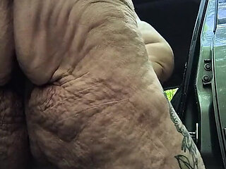 Soaping Naked in the Car She Don't Care Whose Watching