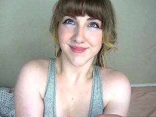 Hot amateur webcam teen masturbates for their fans