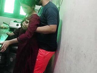 Cute school girl ko paise dekar jabar oyo pel diya