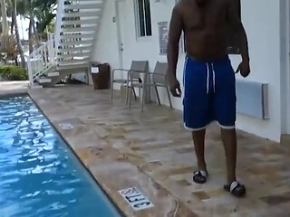Rome Major Picks up Two Plump Pawgs at the Pool