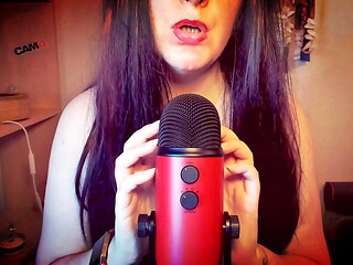Sensual Mouth Sounds for Beautiful Italian Milf