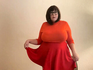 Velma's Huge Tits and Giant Booty For Her Neighbor
