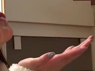 Love and Lust in an Adults-only Share House -ep1