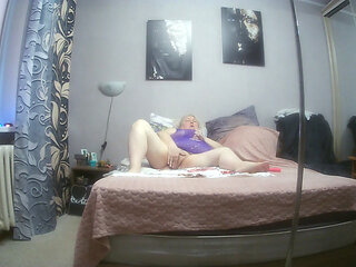 I'm watching my mother-in-law playing with her big cunt