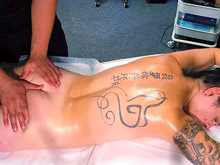 The Kinky Masseur Pushes the Limits of the Massage, Gives Her a Toy and Puts His Penis in Her Mouth