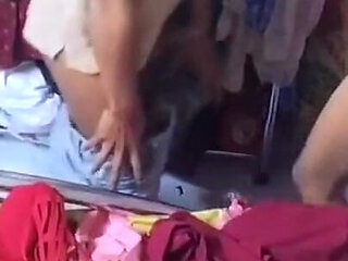 Indian Village Girlfriend Ko Dost Ke Ghar Le Jake Desi Banda Ne Mast Chudai Kiya