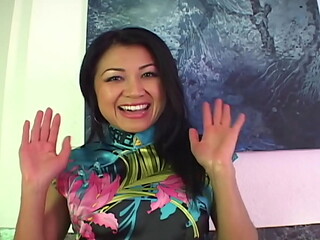 Creaming Asian - Hot MILF Rocks This Memorable POV