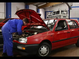 No Money German Blowjob Threesome - Kelly Trump & Busty Cassandra Deep Throat Big Dick