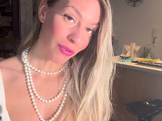 Who wants to massage Polly Gardel?