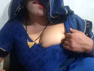 Huge Titted Indian Babe Fucks Hard In Saree