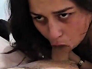 Bisexual Argentina Eats a Customer Without a Condob