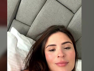 Like Getting Fucked When I'm in Bed Right After Waking up