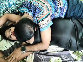 A desi couple enjoyewd fucking with handcuff.