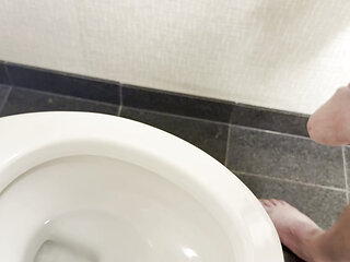 White Guy Wants to Pee on You