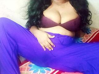 Beautiful student girl daya with posh body and hungry pussy