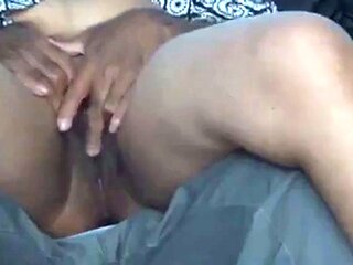 Indian Amateur Exposes Her Pussy