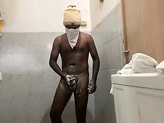 Sri Lanka boy master pen