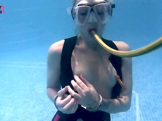 Underwater Bondage, Kink & Cum in My Tight Wetsuit