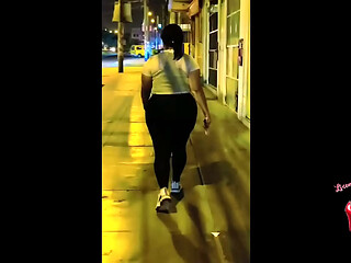 Madurita hace estiramientos y cardio con jovencito, para darle as&iacute_ m&aacute_s f&aacute_cil el culito