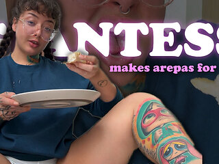 Giantess Makes Arepas and Eats Them in Front of Her Little Friend