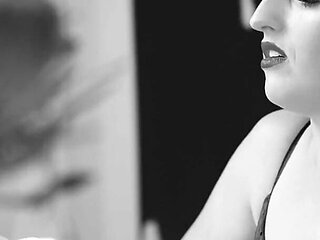 Ode to Hysterical Literature Featuring Charlie Forde, Amber Moore