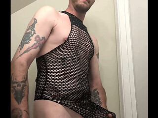 Ill show you my new trick but don'_t tell anyone! Shake on it?