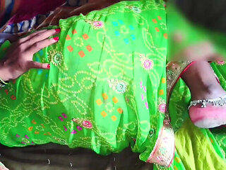 Desi Bhabhi in Green Saree Takes Brother's Big Black Cock in Her Pussy - Hot Village Sex