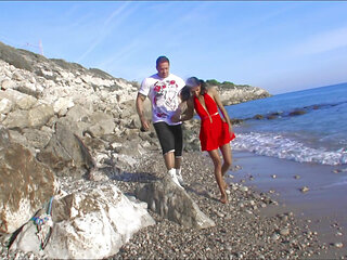 Indiana Fox_rob Diesel - Skinny young indian babe fucked hard at the beach by big muscled guy