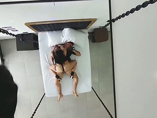 PRIMERA PARTE hermosa latina le encanta hacer el amor .. entrega el culo y se lo deja llenar de leche