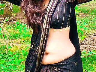 Desi Village tharki stepsister want's stepbrothers Big dick inside her tight pussy hindi sex Xxxx