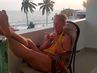 Amateur Blonde Mature Wife Enjoys Sex Nude