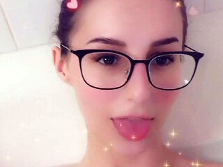 Amateur teen porsha solo action